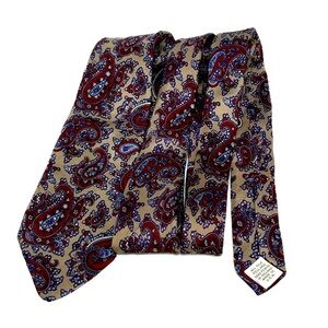 Hardy Amies London Hand Printed 100% Silk Mens Tie Biege w. Red & Blue Paisley